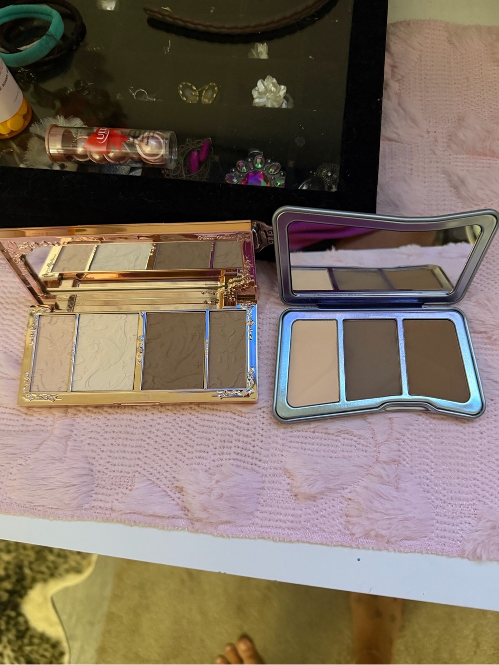 Flower and kaleidos contour palette